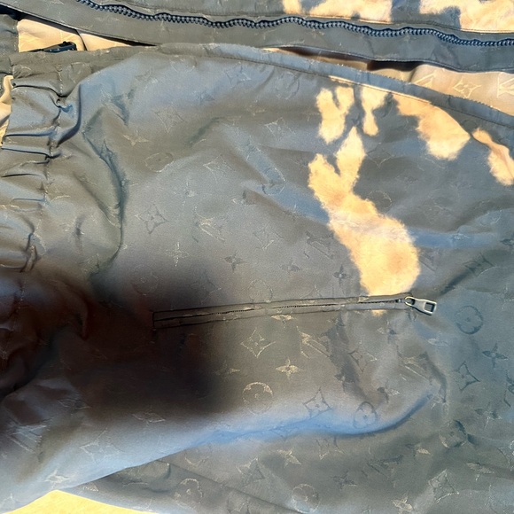 Louis Vuitton Virgil Cloud Windbreaker New - Picture 2 of 4